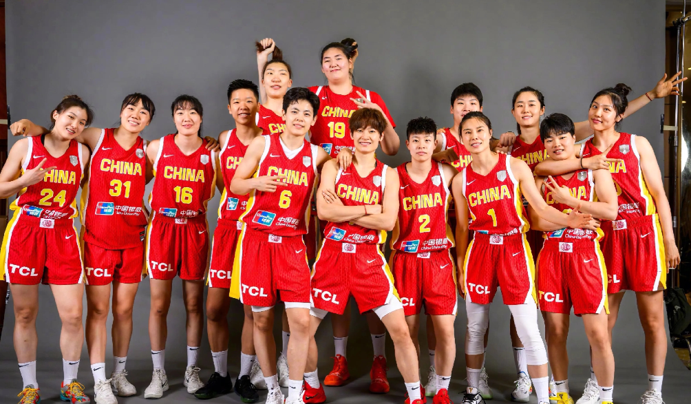 Starrysky Spor-女篮大胜南苏丹，宫鲁鸣迎来2喜1忧，4大黑马崛起将有望冲冠